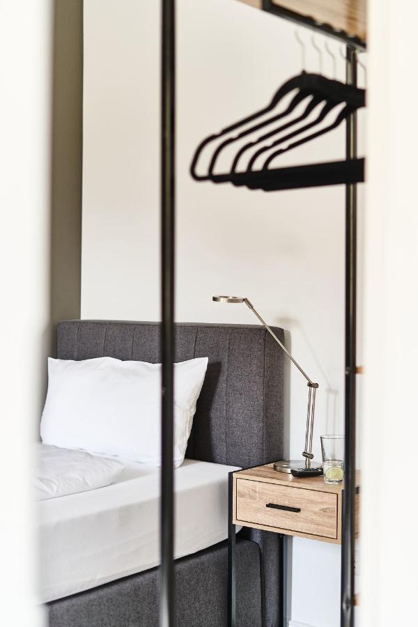 Primera Zimmer Mit Gemeinschaftsbad Singen Exterior photo
