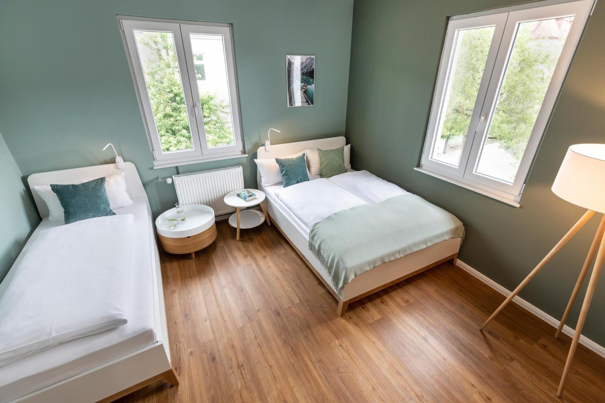 Primera Zimmer Mit Gemeinschaftsbad Singen Exterior photo